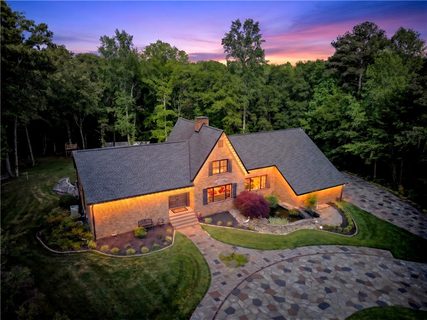 106 Riverbank Court