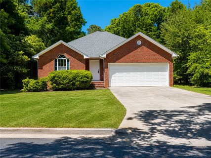 101 Woodbridge Circle