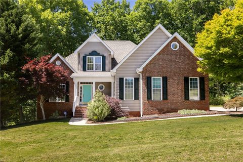 110 Brookstone Way active home in Greystone Creek, Central, SC