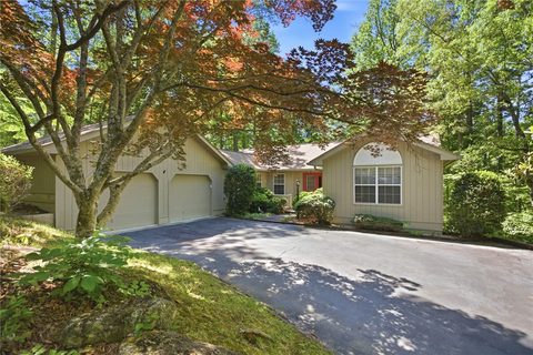 6 Tradewinds Way active home in Keowee Key, Salem, SC
