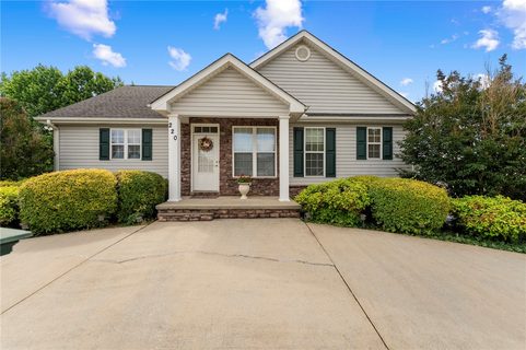 Homes in Silverleaf, Anderson