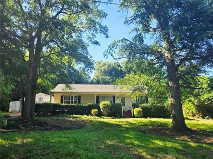202 Keith Lane pending home in Southern Meadow, Seneca, SC