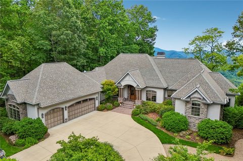Homes in Cliffs At Valley, Travelers Rest