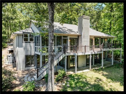 7 Spy Glass Lane active home in Keowee Key, Salem, SC