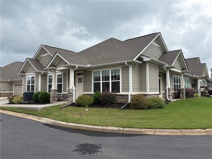 240 Meridian Way active home in Preston Ridge, Seneca, SC
