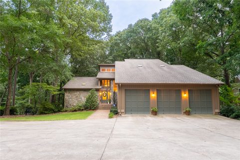 122 Paradise Cir Circle pending home in Paradise Point, Townville, SC