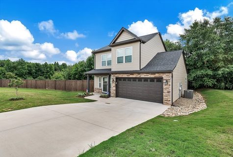 140 Pheasant Ridge active home in Pheasant Ridge, Anderson, SC