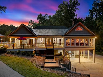 285 Bertha Allen Road active home in Lake Hartwell, Westminster, SC