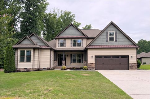 Homes in Ellison Plantation, Easley