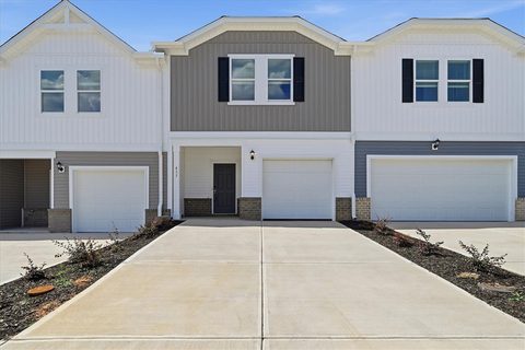 437 Blissful Court pending home in Northbrook Village Townes, Taylors, SC