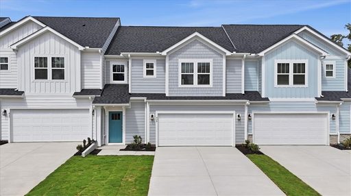 429 Crestcreek Drive sold home in Village At Midway, Anderson, SC