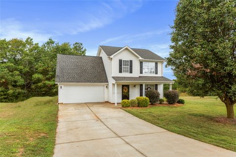 102 Lochenshire Place sold home in Crestland, Belton, SC