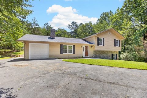 Homes in Hanover Hills, Seneca