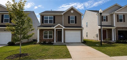 765 Ashwood Way active home in Lenhardt Grove, Easley, SC