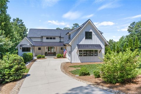 A home in Highland Lake Keowee