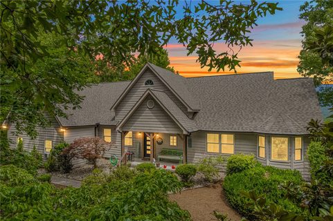 Homes in River Bluff, Cleveland