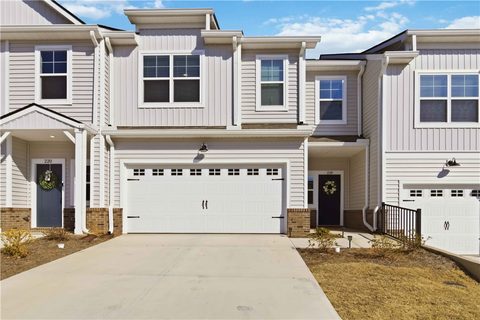 218 Crimson Tree Court active townhome in Holly Ridge, Greenville, SC