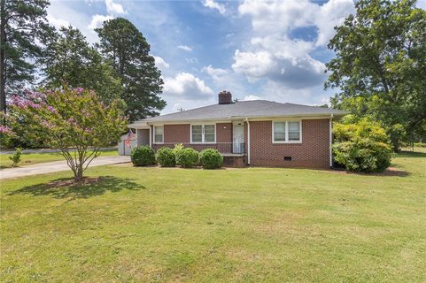 1218 Bolt Drive active home in Fairfield Acres, Anderson, SC