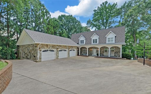 1410 Hunters Trail active home in Hunters Trail, Anderson, SC