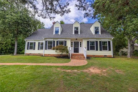 105 Knossus Court pending home in Port Santorini, Seneca, SC