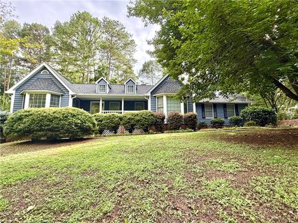 235 Stonehaven Way active home in Stonehaven, Seneca, SC