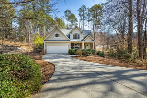 7 Divot Landing active home in Keowee Key, Salem, SC