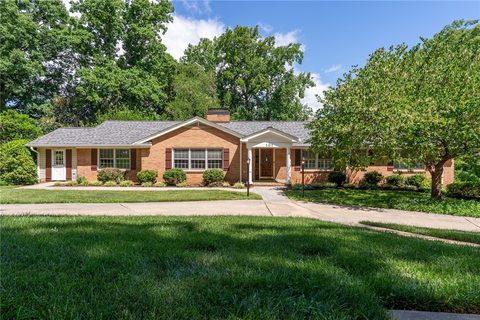 Homes in Lake Forest, Greenville