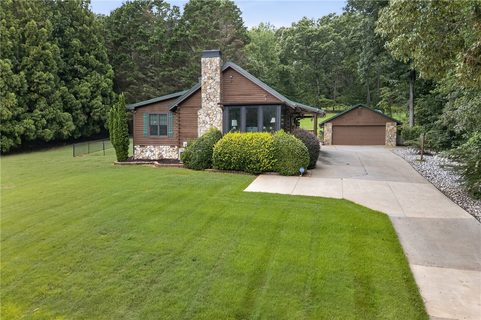 158 Choestoea Road pending home in Foxwood Hills/Mt Bay Estates, Westminster, SC