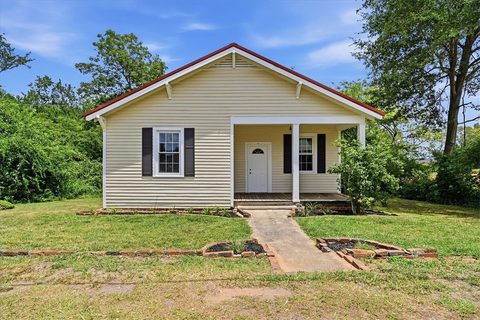 1207 Goddard Avenue pending home in Utica, Seneca, SC
