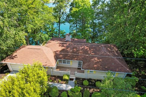 Homes in Normandy Shores, Seneca