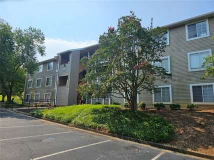 220 Elm Street 434 active condo in University Pl, Clemson, SC