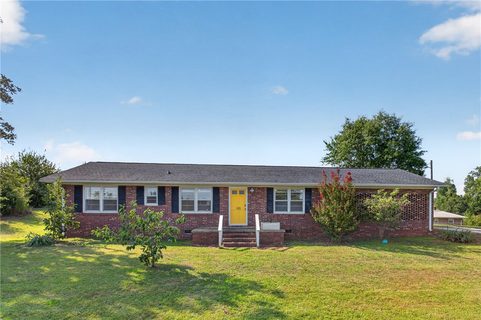 105 King James Road sold home in Dalton, Seneca, SC