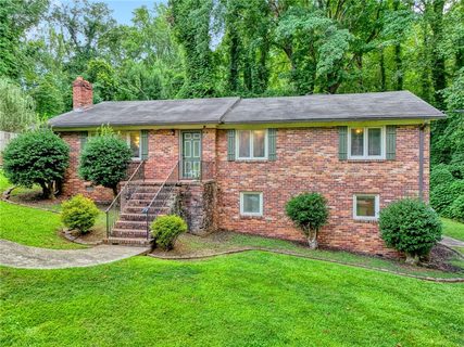 Homes in Tanglewood, Greenville