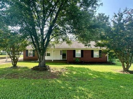 2402 Rolling Green Road active home in Fox Valley, Anderson, SC