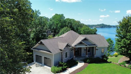 Homes in East Shores, Seneca