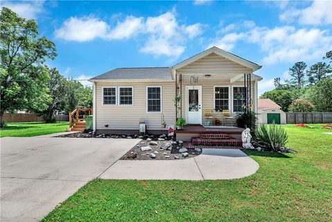 1002 Overbrook Drive active home in McCarey Heights, Seneca, SC