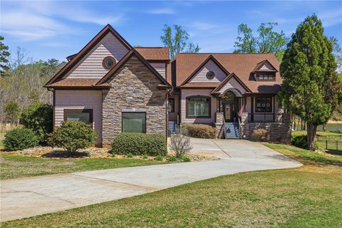 118 Cliftons Landing Drive active home in Edgewater At Six And Twenty, Anderson, SC