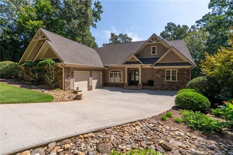 Homes in Waterside Crossing, Seneca