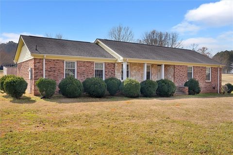 2114 Karen Lane active home in Dickerson Acres, Anderson, SC
