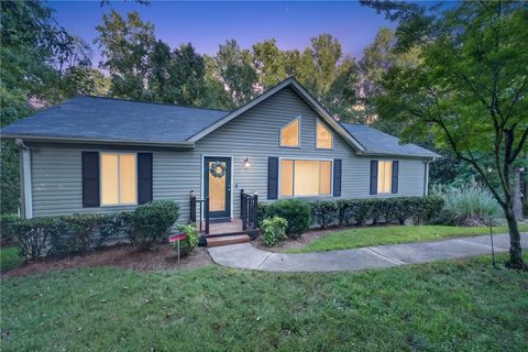 Homes in Peppertree, Taylors