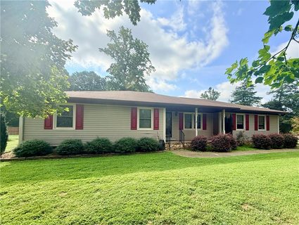 107 Stonebrook Drive pending home in Stonebrook, Seneca, SC