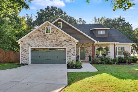 A home in Alexander Acres