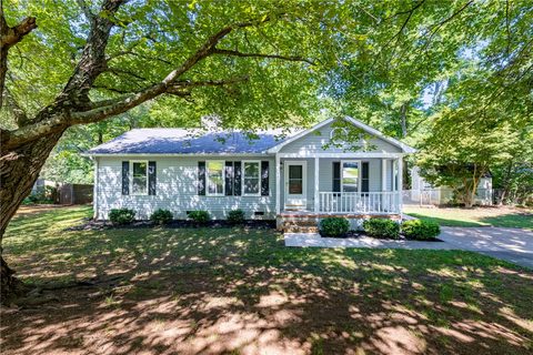 A home in Chesterfield Estates