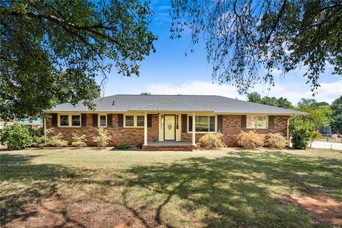 201 Meadowbrook Drive pending home in Cloverdale, Anderson, SC