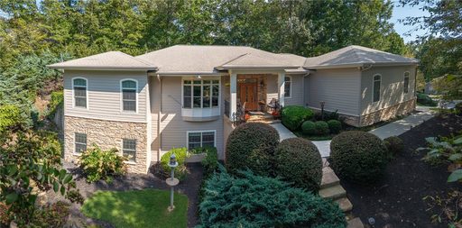 11 Marina Village Way active home in Keowee Key, Salem, SC