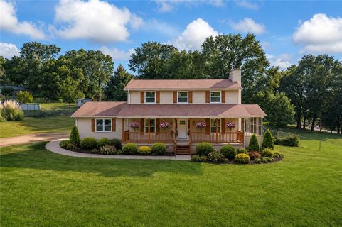 323 Lake Forest Circle active home in Pritchard Creek, Anderson, SC
