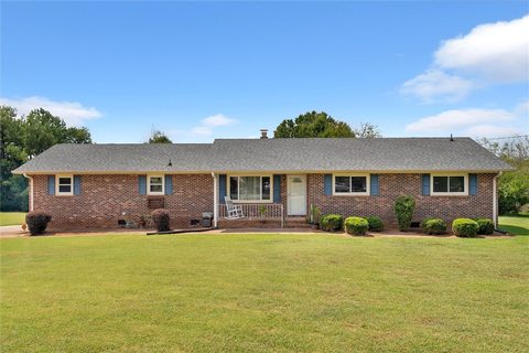 Homes in Normandy Park, Anderson