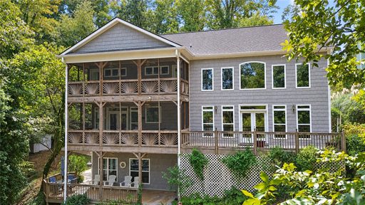 669 Shorewood Circle active home in Shorewood, Toccoa, GA