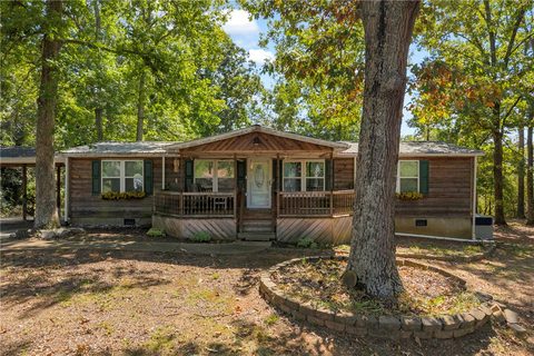 1005 Quail Ridge Road active home in Hartwell Ridge, Anderson, SC