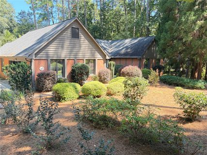 213 Pine Haven Court active home in Stonehaven, Seneca, SC